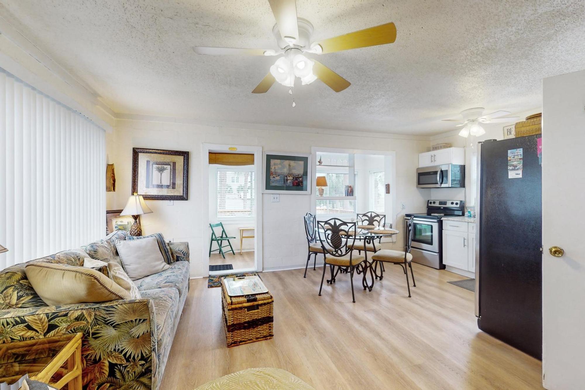 Linda'S Cozy Cottage "C" Laguna Beach Bagian luar foto